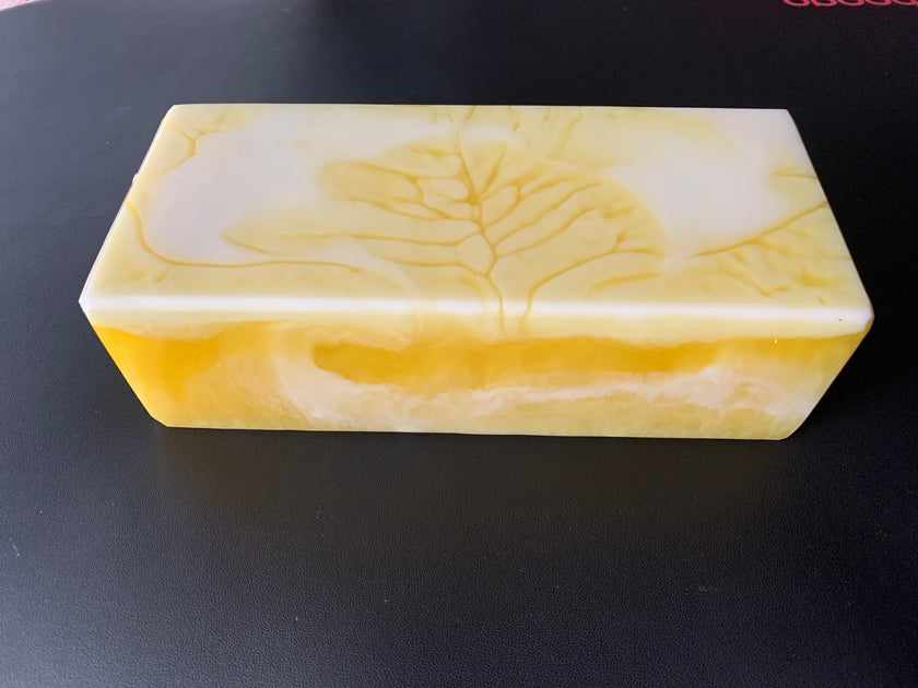 Pain de savon artisanal - Citron et rose (glycérine et lait)